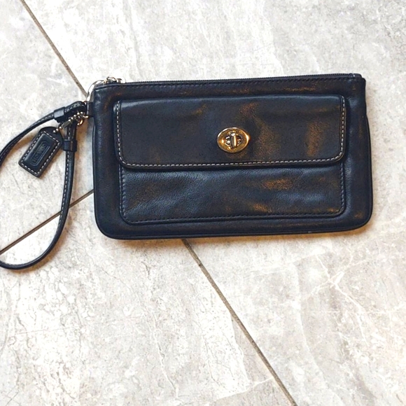 Wristlet
